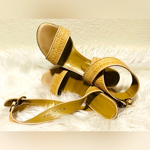 Stuart Weitzman Alex Crochet Ankle Strap Wedge Sandal Espadrille Swamp 10 M - Picture 6 of 10